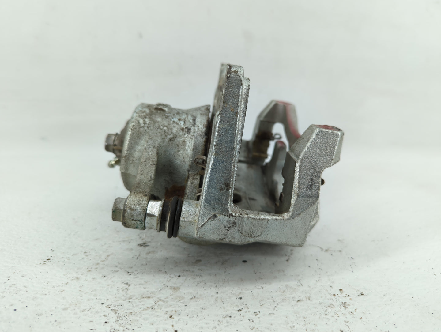 2021-2022 Toyota Venza Front Driver Left Brake Caliper - Oemusedautoparts1.com