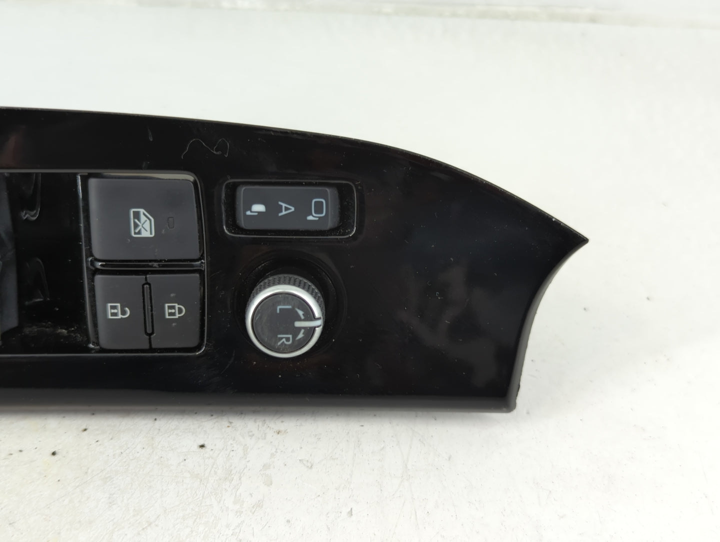 2022 Toyota Bz4x Master Power Window Switch Replacement Driver Side Left P/N:74232-42270 Fits OEM Used Auto Parts - Oemuseda