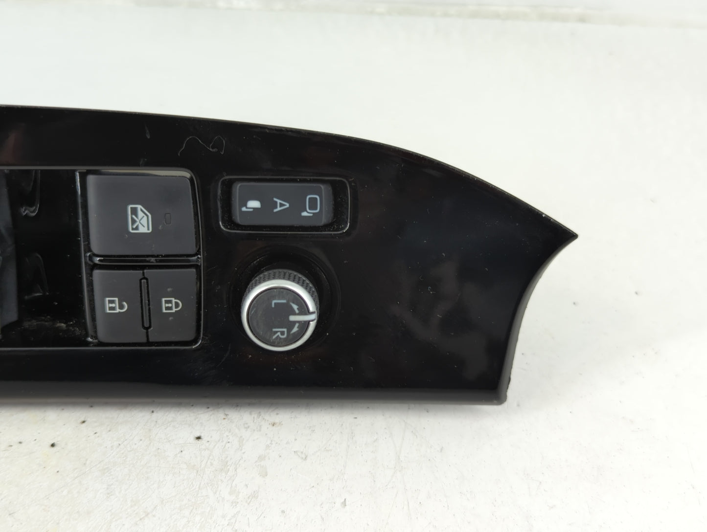 2022 Toyota Bz4x Master Power Window Switch Replacement Driver Side Left P/N:74232-42270 Fits OEM Used Auto Parts - Oemuseda