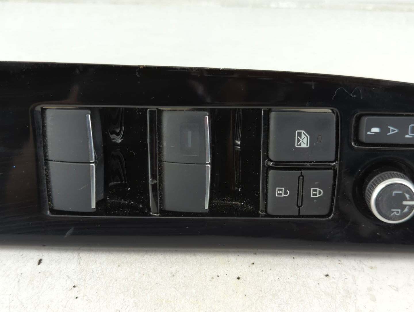 2022 Toyota Bz4x Master Power Window Switch Replacement Driver Side Left P/N:74232-42270 Fits OEM Used Auto Parts - Oemuseda