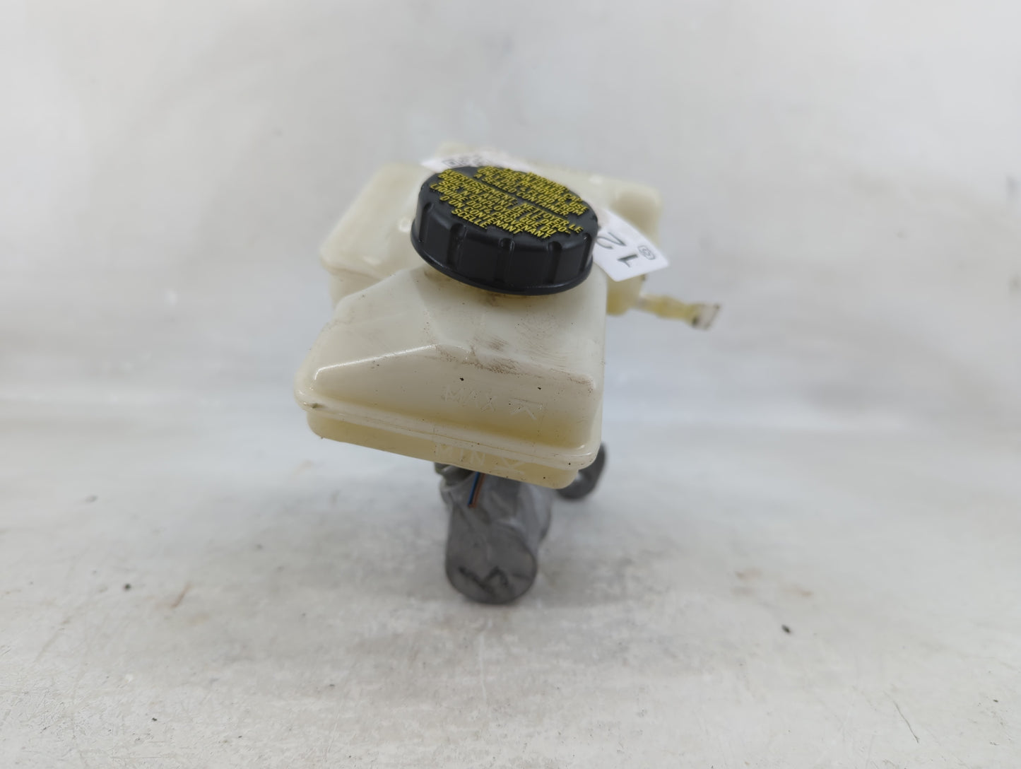 Volkswagen Atlas Brake Master Cylinder - Oemusedautoparts1.com