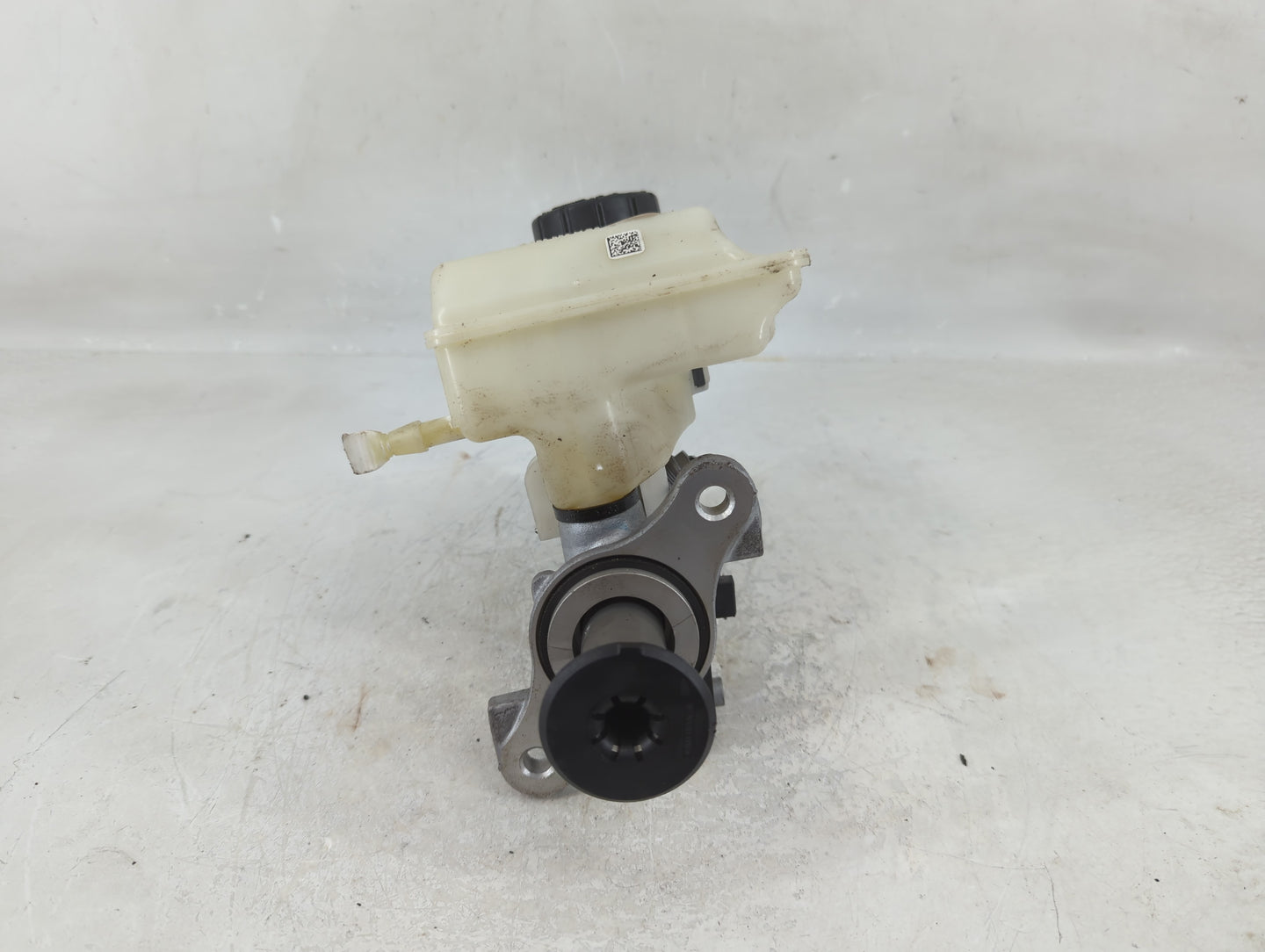 Volkswagen Atlas Brake Master Cylinder - Oemusedautoparts1.com