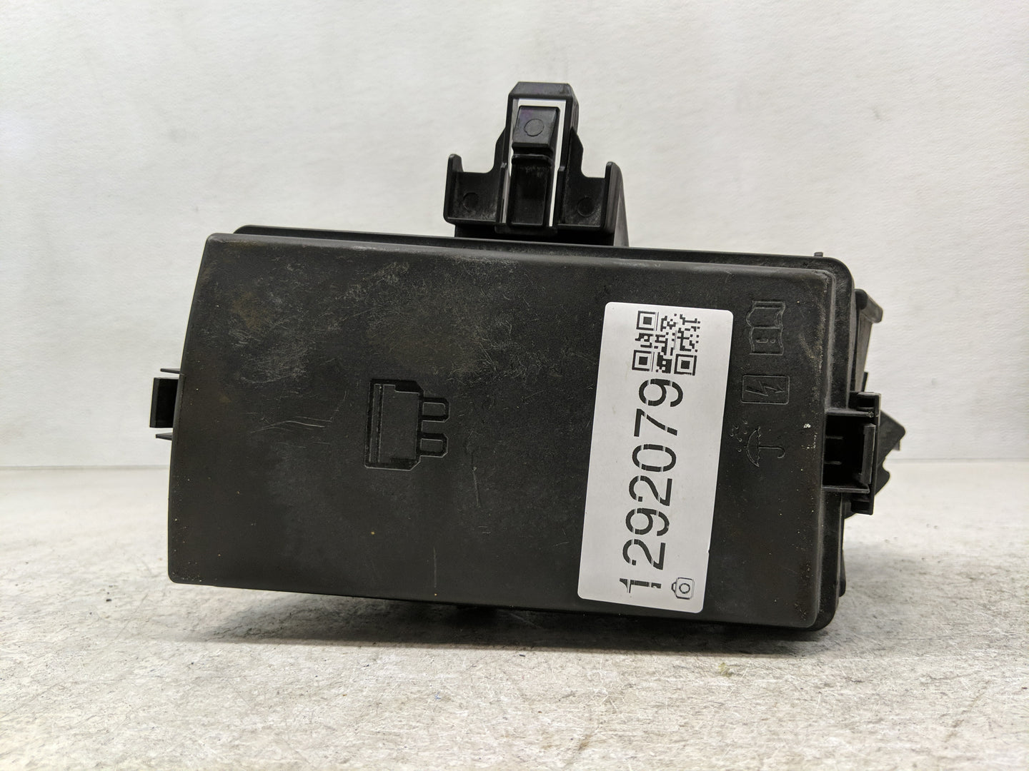2020-2022 Volkswagen Atlas Fusebox Fuse Box Panel Relay Module Fits Fits 2020 2021 2022 OEM Used Auto Parts - Oemusedautopar