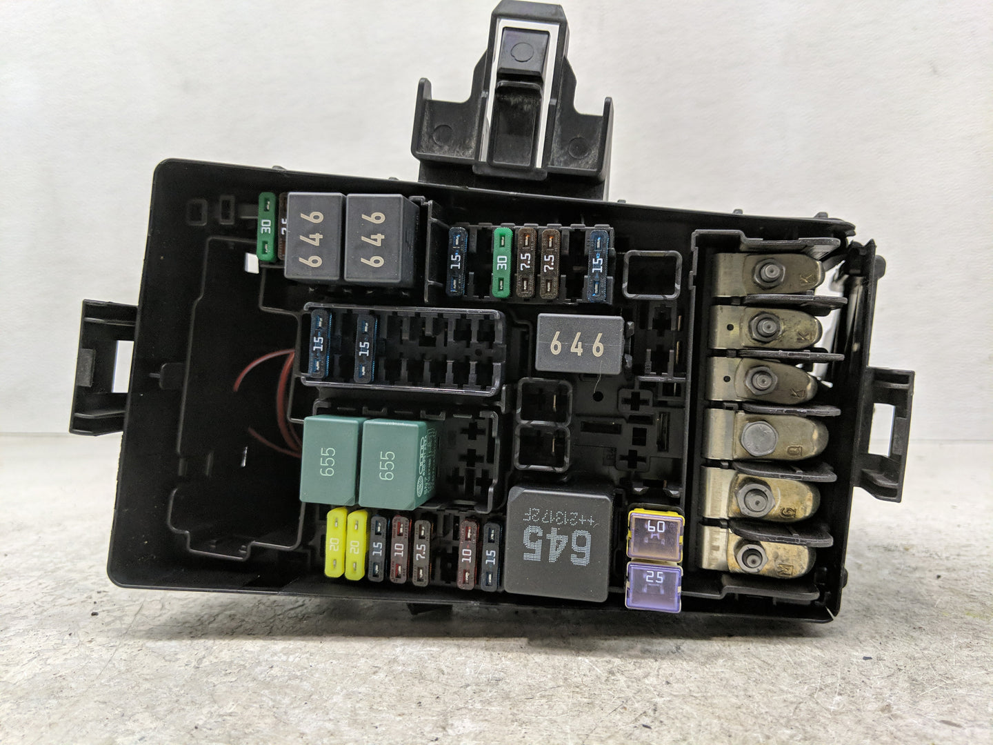 2020-2022 Volkswagen Atlas Fusebox Fuse Box Panel Relay Module Fits Fits 2020 2021 2022 OEM Used Auto Parts - Oemusedautopar