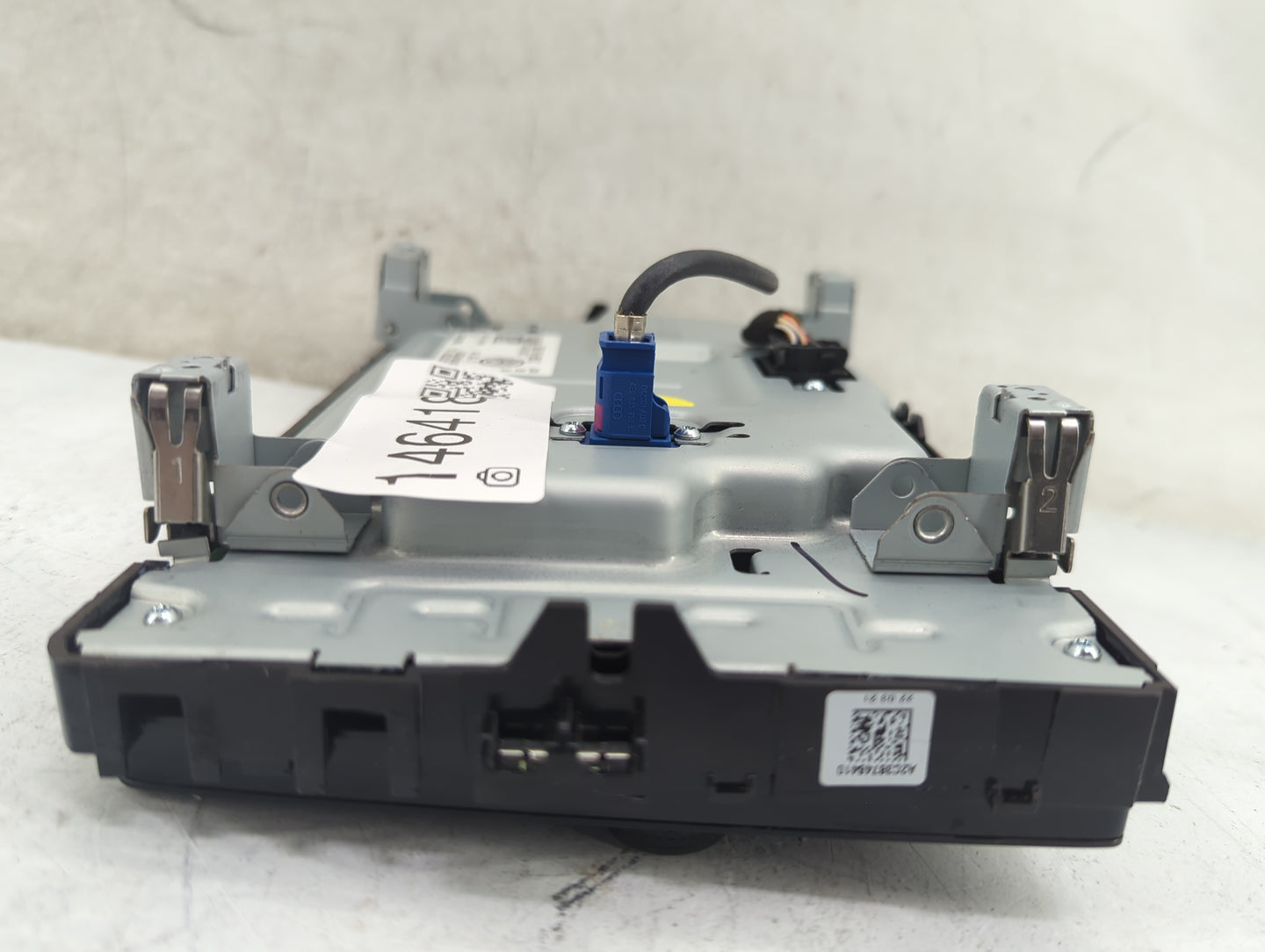 Volkswagen Atlas Information Display Screen 1464189 - Oemusedautoparts1.com