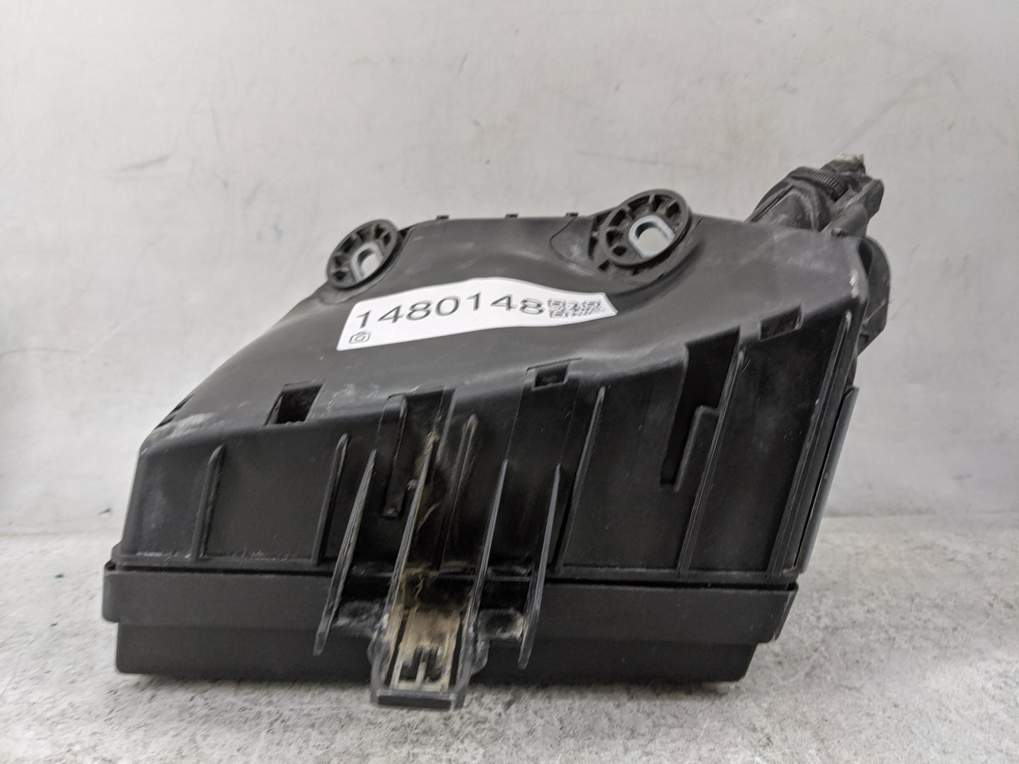 2020-2022 Volkswagen Atlas Fusebox Fuse Box Panel Relay Module P/N:5Q0907361D Fits Fits 2020 2021 2022 OEM Used Auto Parts -