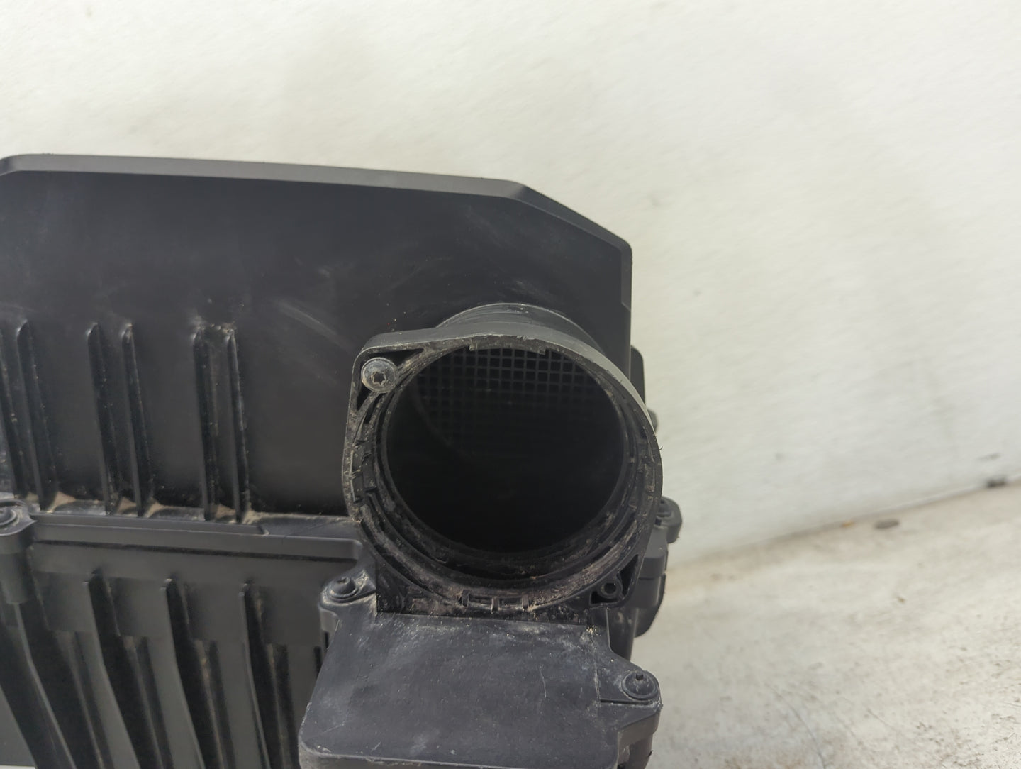 2018-2022 Volkswagen Atlas Air Cleaner Intake-duct Hose Tube 1481205 - Oemusedautoparts1.com