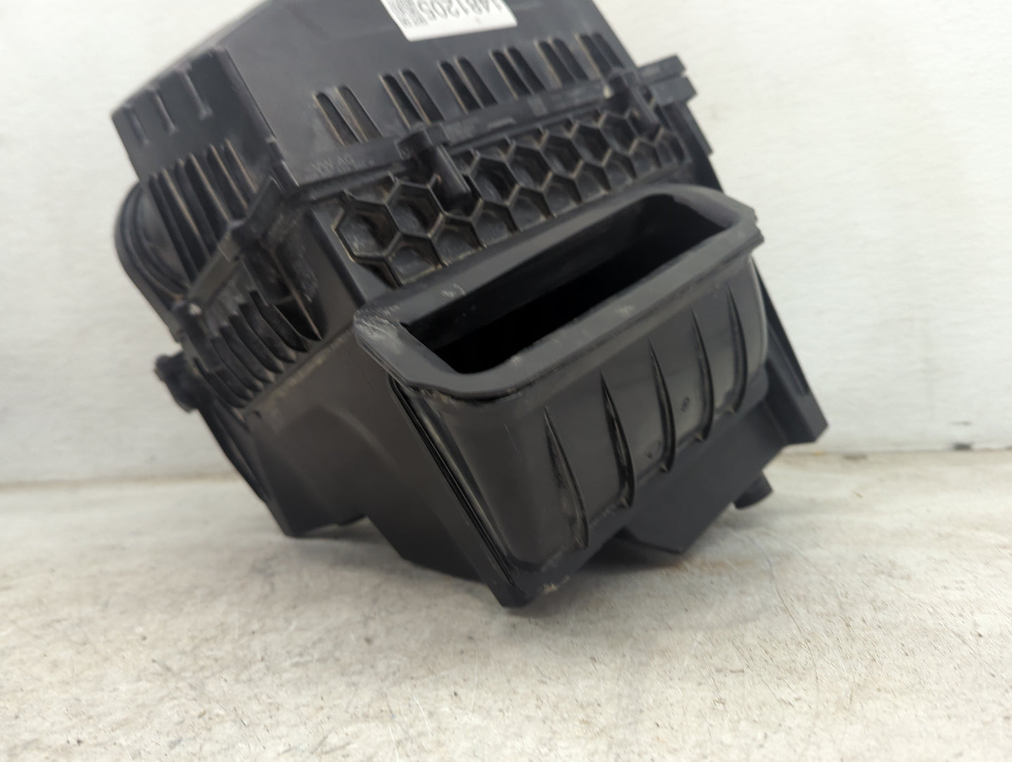 2018-2022 Volkswagen Atlas Air Cleaner Intake-duct Hose Tube 1481205 - Oemusedautoparts1.com