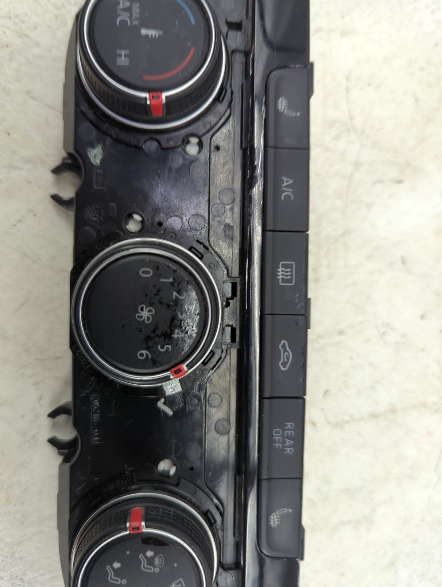2022 Volkswagen Atlas Climate Control Module Temperature AC/Heater Replacement Fits OEM Used Auto Parts - Oemusedautoparts1.