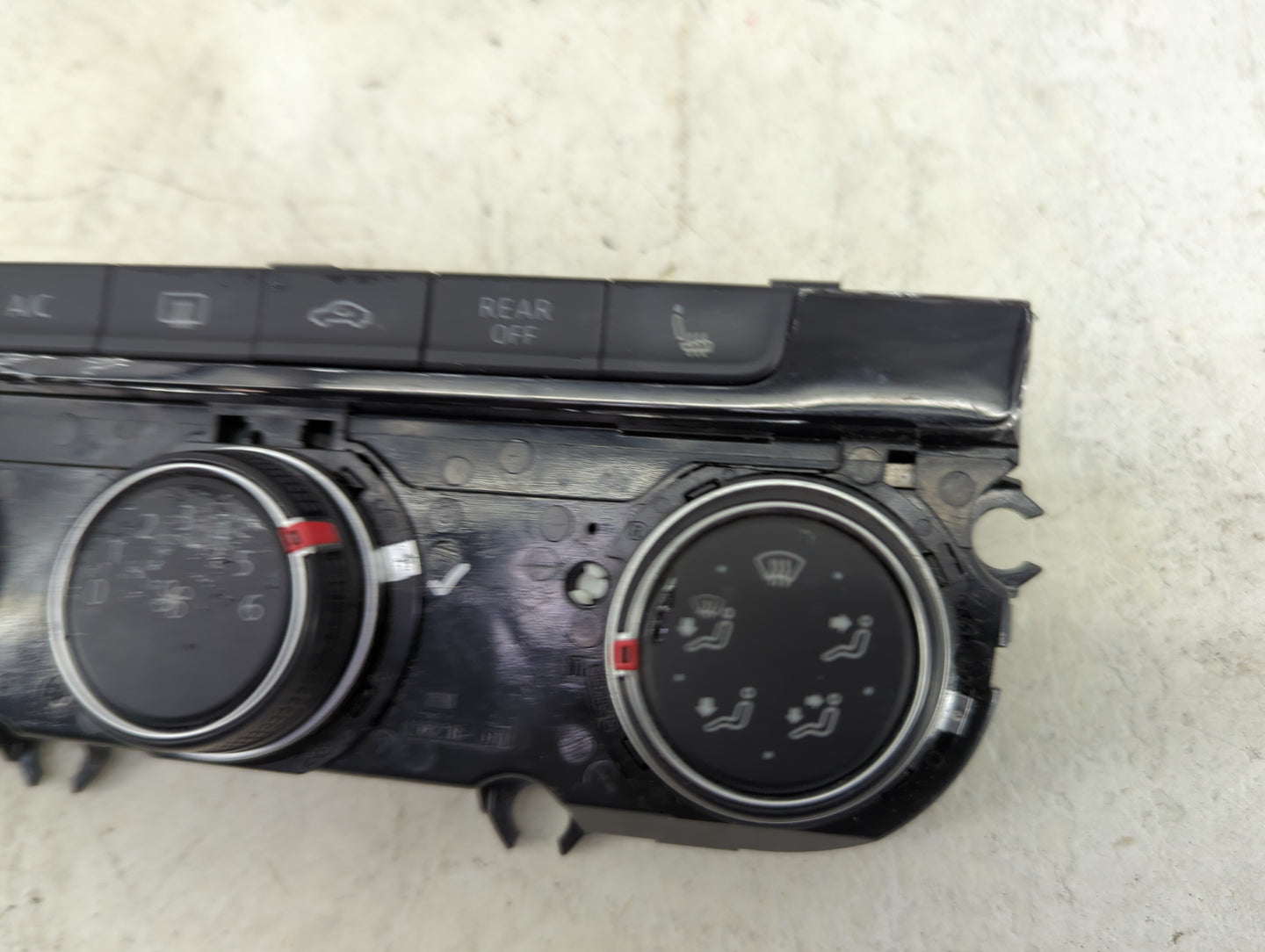 2022 Volkswagen Atlas Climate Control Module Temperature AC/Heater Replacement Fits OEM Used Auto Parts - Oemusedautoparts1.