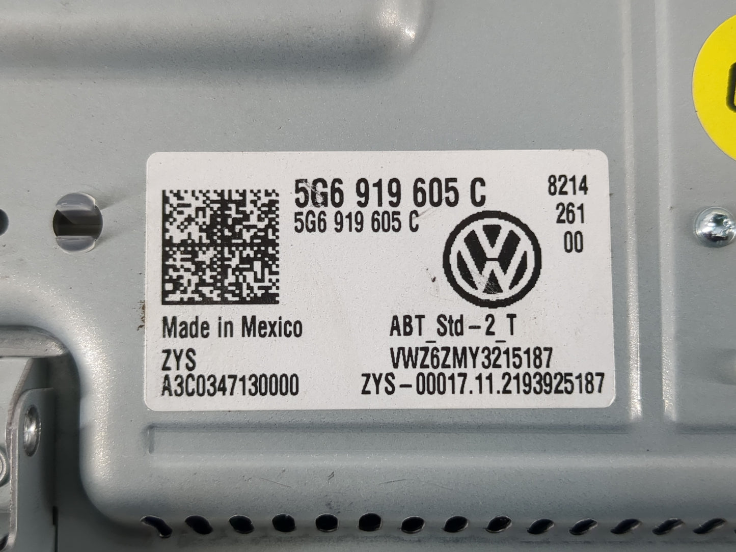 2020-2022 Volkswagen Atlas Cross Sport Information Display Screen - Oemusedautoparts1.com