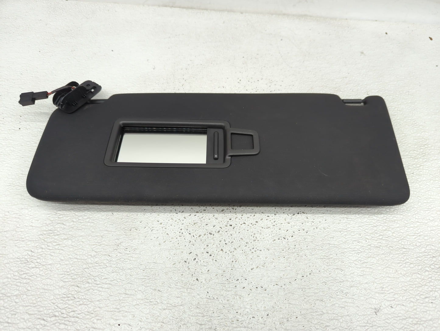 2020-2022 Volkswagen Atlas Cross Sport Sun Visor Shade Replacement Driver Left Mirror Fits Fits 2018 2019 2020 2021 2022 OEM