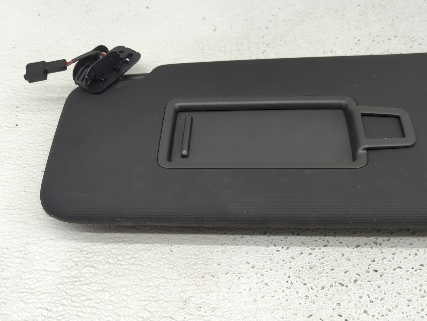 2020-2022 Volkswagen Atlas Cross Sport Sun Visor Shade Replacement Driver Left Mirror Fits Fits 2018 2019 2020 2021 2022 OEM