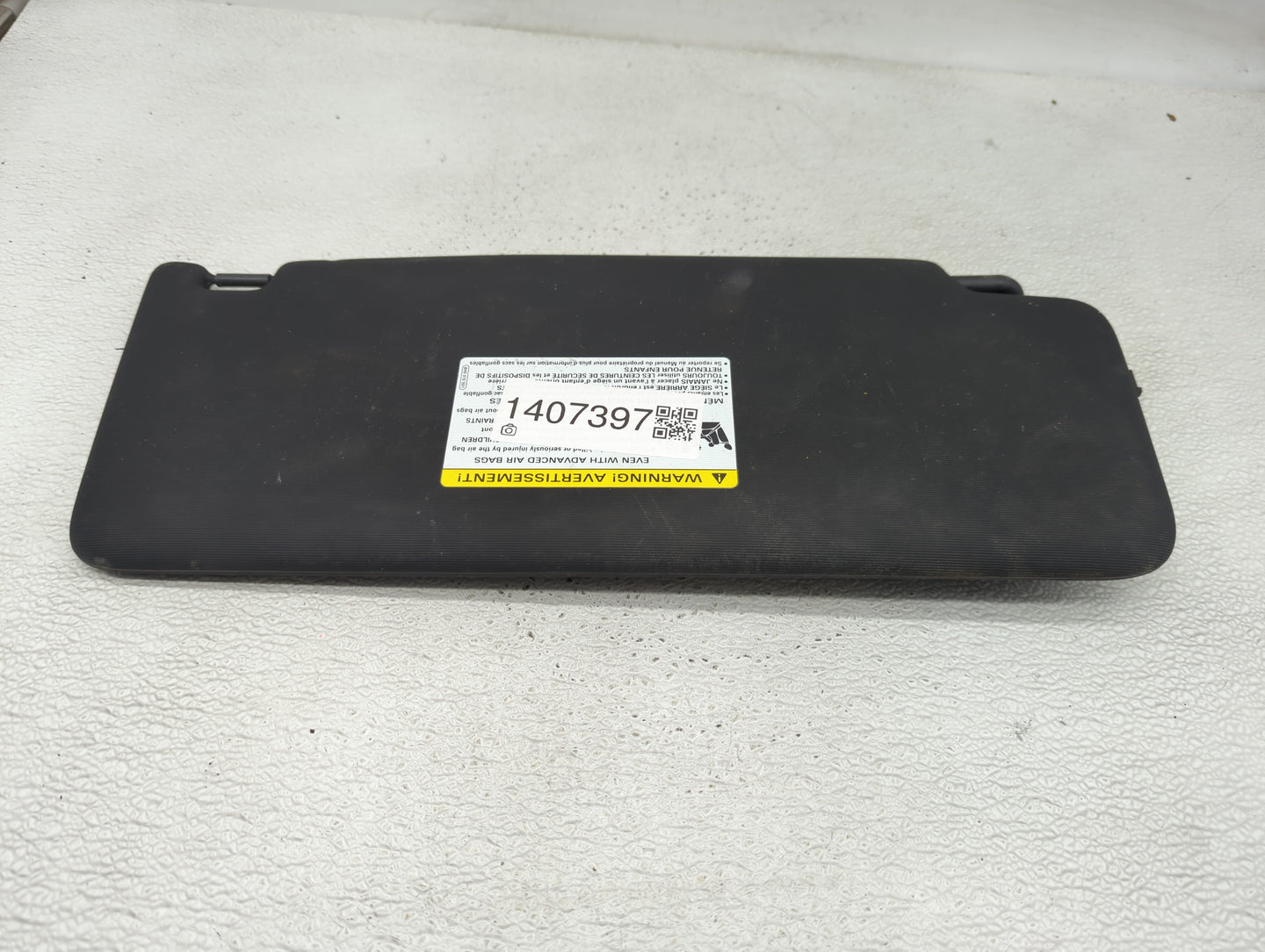 2020-2022 Volkswagen Atlas Cross Sport Sun Visor Shade Replacement Driver Left Mirror Fits Fits 2018 2019 2020 2021 2022 OEM