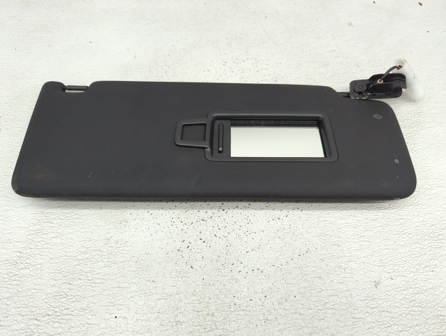 2020-2022 Volkswagen Atlas Cross Sport Sun Visor Shade Replacement Driver Left Mirror Fits Fits 2020 2021 2022 OEM Used Auto
