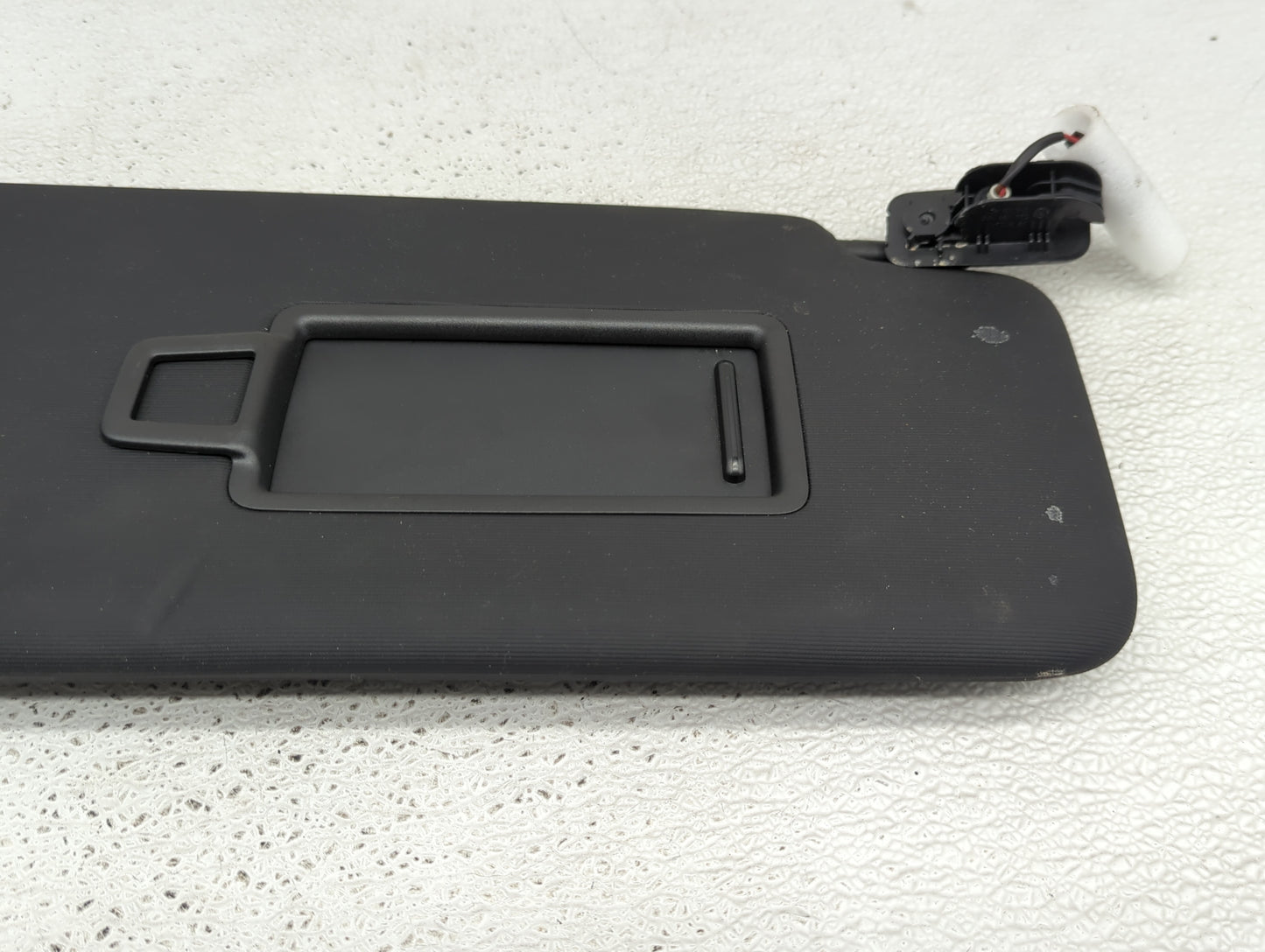 2020-2022 Volkswagen Atlas Cross Sport Sun Visor Shade Replacement Driver Left Mirror Fits Fits 2020 2021 2022 OEM Used Auto
