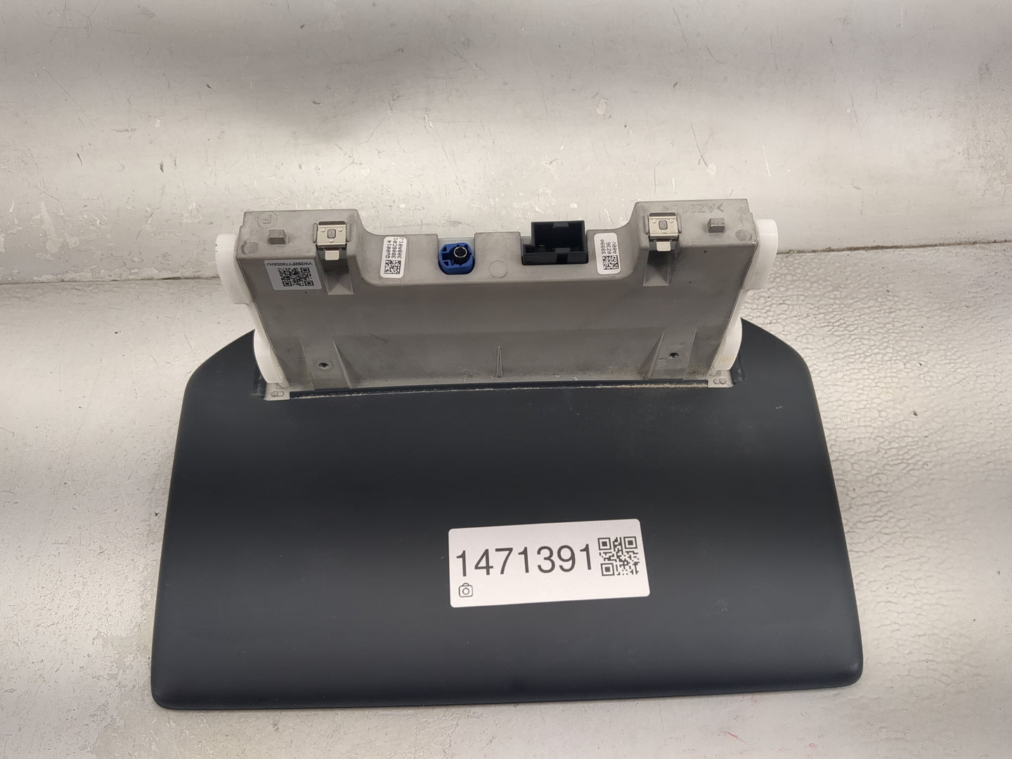 2022 Volkswagen Id.4 Information Display Screen - Oemusedautoparts1.com