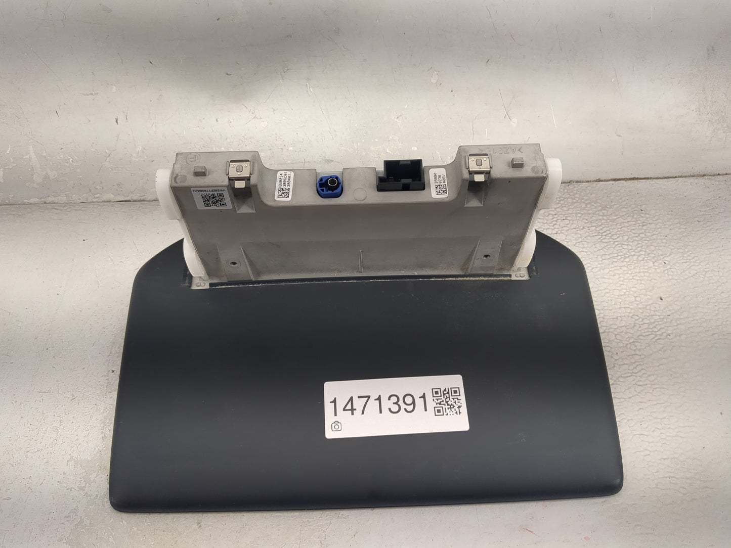 2022 Volkswagen Id.4 Information Display Screen - Oemusedautoparts1.com