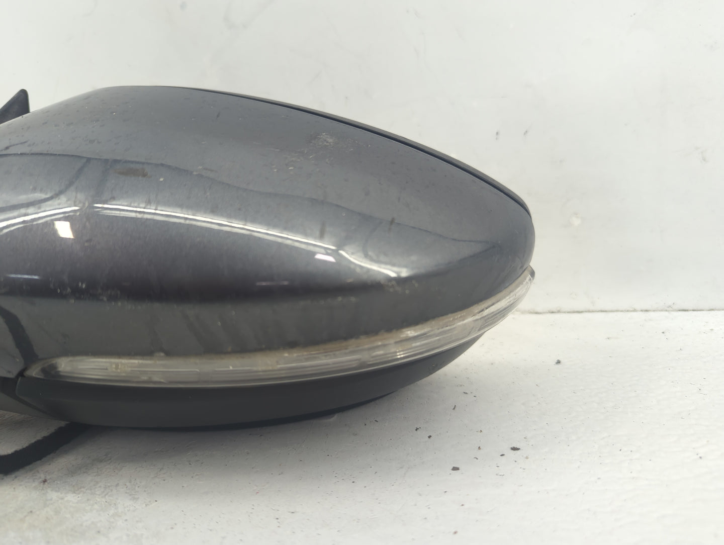 2016-2020 Volkswagen Passat Driver Side View Mirror - Left Door Mirror OEM Used - Oemusedautoparts1.com