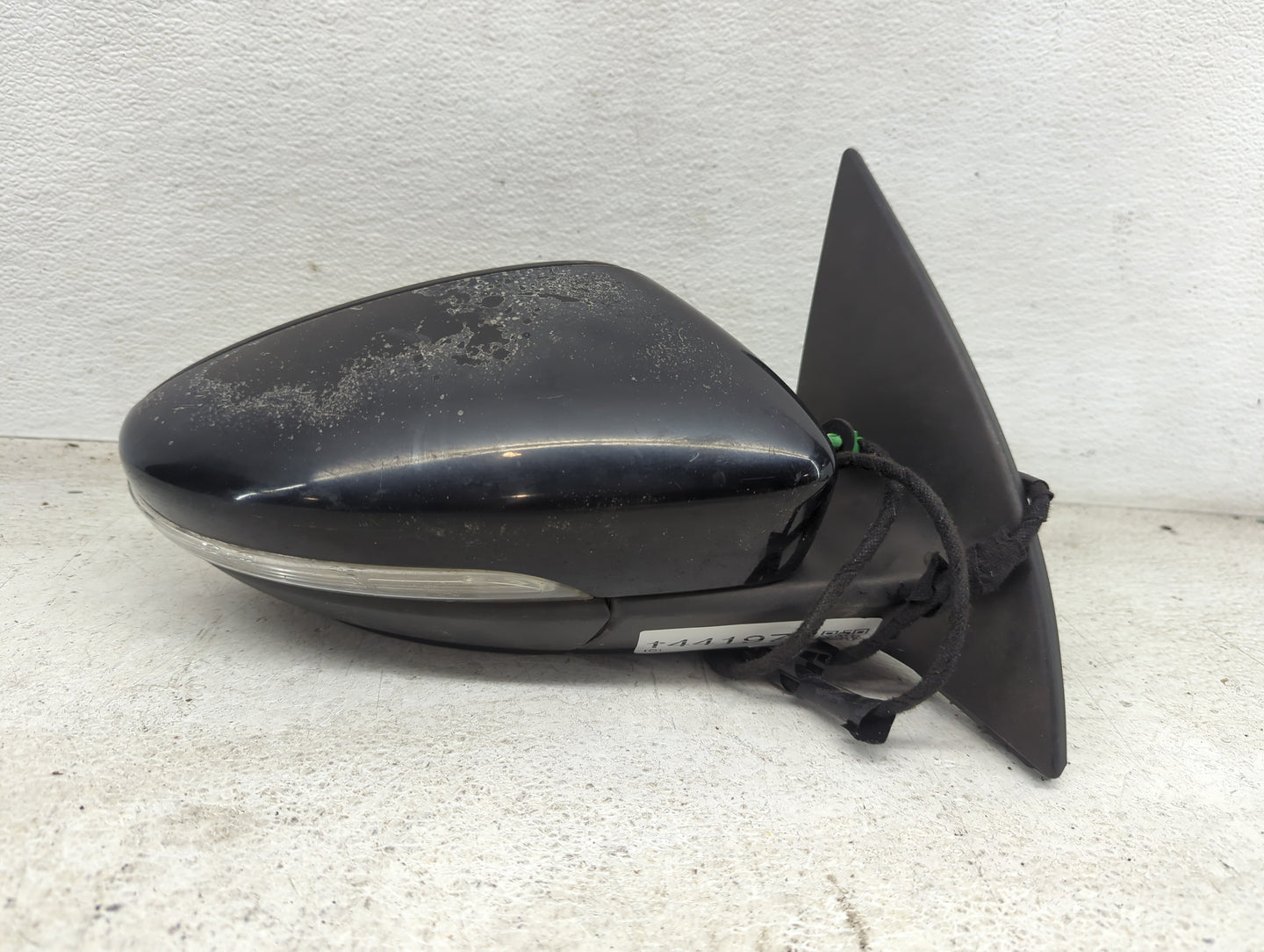 2022 Volkswagen Passat Passenger Side View Mirror - Right Door Mirror OEM Used - Oemusedautoparts1.com