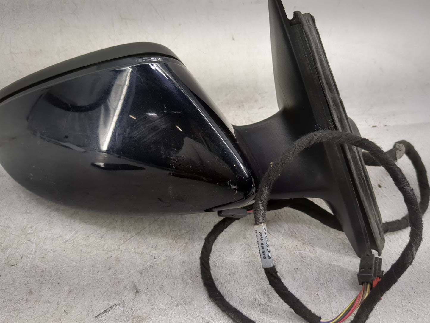2022 Volkswagen Passat Passenger Side View Mirror - Right Door Mirror OEM Used - Oemusedautoparts1.com