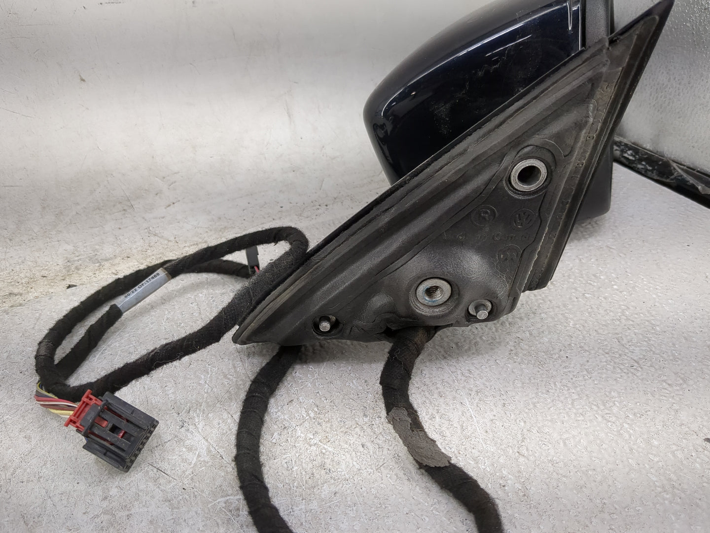 2022 Volkswagen Passat Passenger Side View Mirror - Right Door Mirror OEM Used - Oemusedautoparts1.com