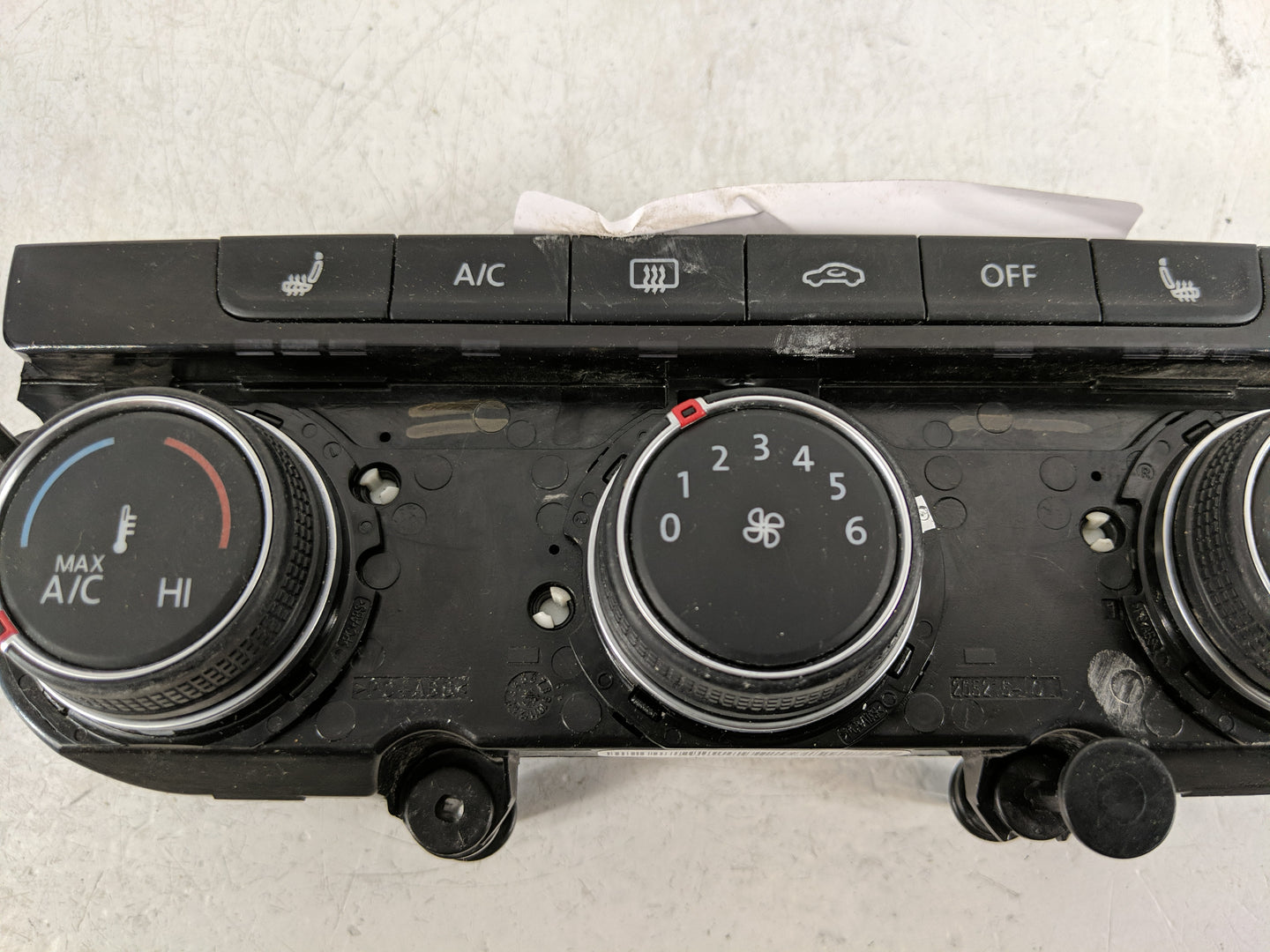 2022 Volkswagen Taos Climate Control Module Temperature AC/Heater Replacement P/N:5GM907426L Fits OEM Used Auto Parts - Oemu