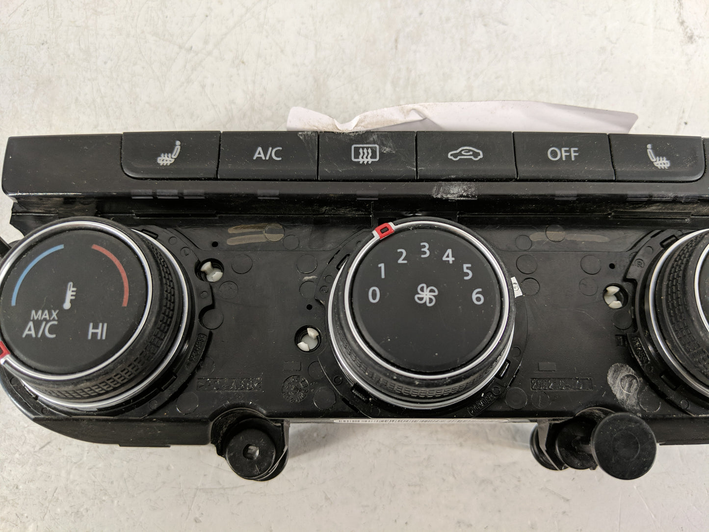 2022 Volkswagen Taos Climate Control Module Temperature AC/Heater Replacement P/N:5GM907426L Fits OEM Used Auto Parts - Oemu