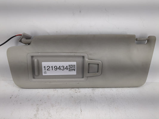 2022 Volkswagen Taos Sun Visor Shade Replacement Passenger Right Mirror Fits OEM Used Auto Parts - Oemusedautoparts1.com