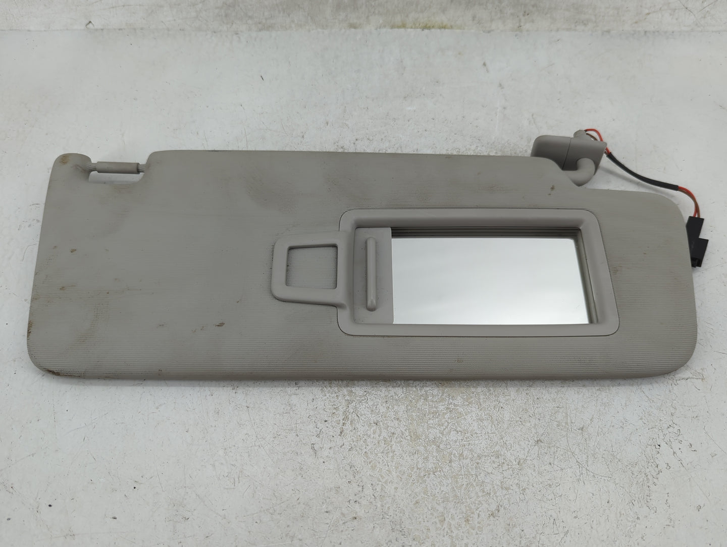 2022 Volkswagen Taos Sun Visor Shade Replacement Passenger Right Mirror Fits OEM Used Auto Parts - Oemusedautoparts1.com