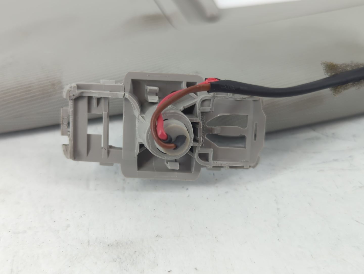 2022 Volkswagen Taos Sun Visor Shade Replacement Passenger Right Mirror Fits OEM Used Auto Parts - Oemusedautoparts1.com