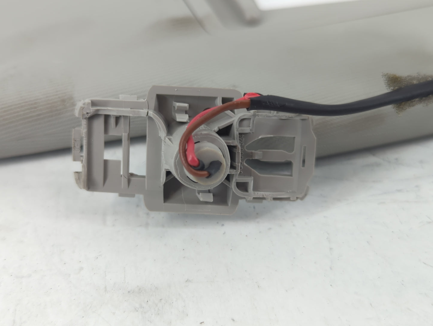 2022 Volkswagen Taos Sun Visor Shade Replacement Passenger Right Mirror Fits OEM Used Auto Parts - Oemusedautoparts1.com