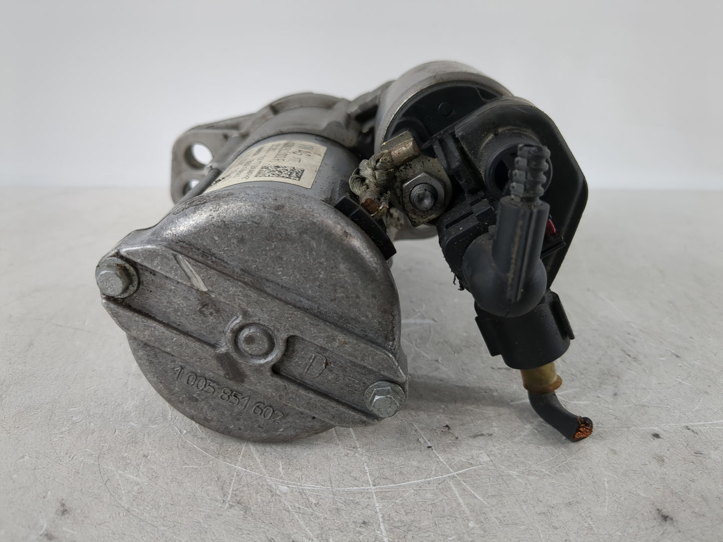 2018-2022 Volkswagen Tiguan Car Starter Motor Solenoid OEM P/N:02M 911 022 Fits Fits 2018 2019 2020 2021 2022 OEM Used Auto 