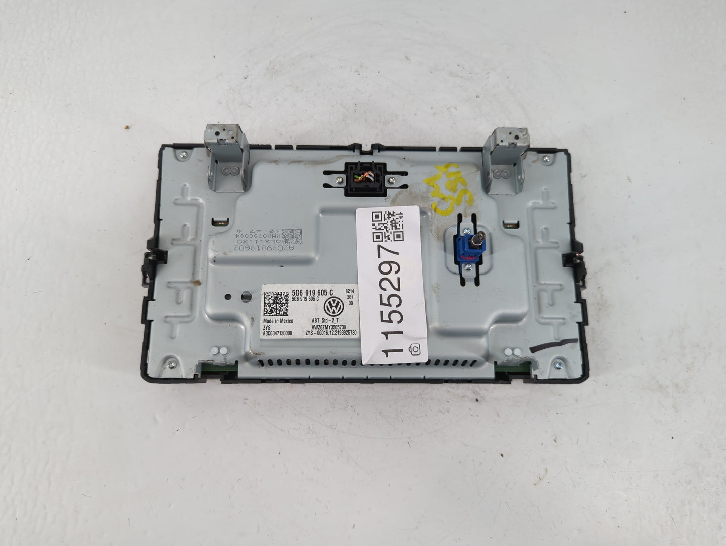 2022 Volkswagen Tiguan Radio AM FM Cd Player Receiver Replacement P/N:5G6 919 605 C Fits Fits 2020 OEM Used Auto Parts - Oem