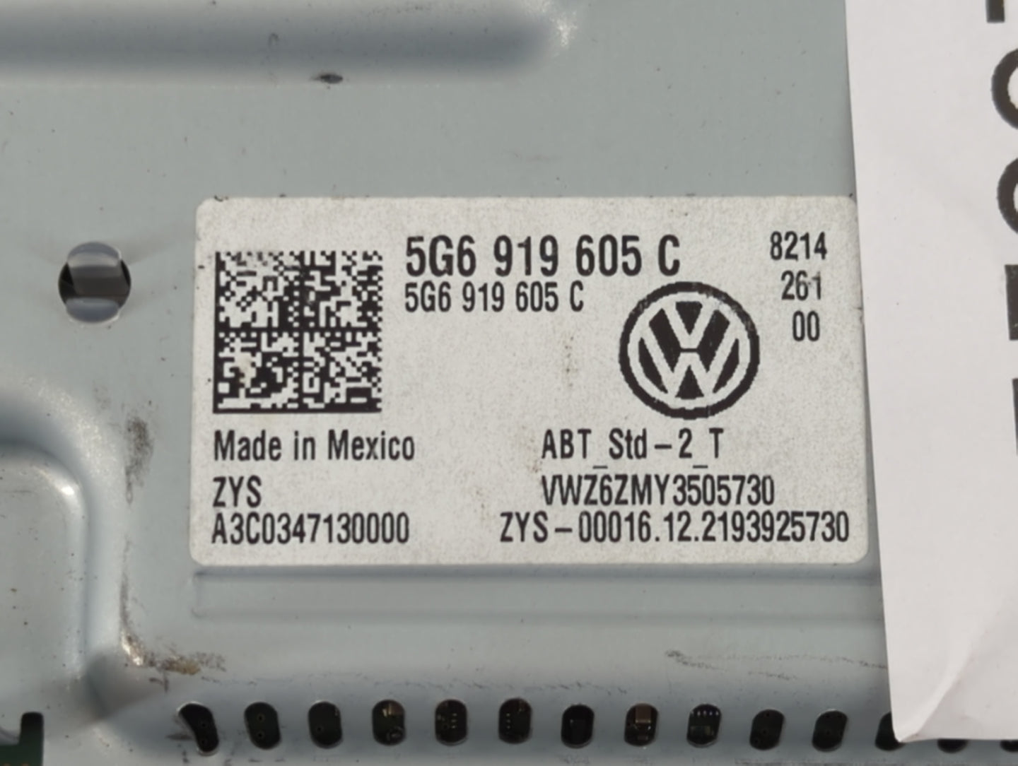 2022 Volkswagen Tiguan Radio AM FM Cd Player Receiver Replacement P/N:5G6 919 605 C Fits Fits 2020 OEM Used Auto Parts - Oem