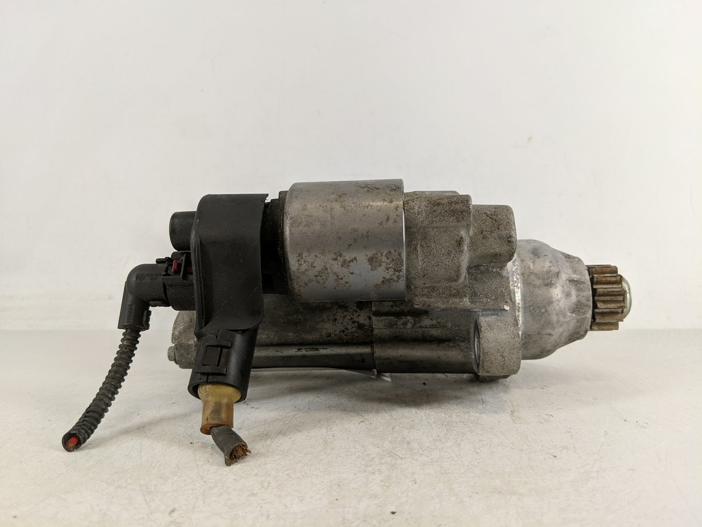 2018-2022 Volkswagen Tiguan Car Starter Motor Solenoid OEM P/N:02M 911 022 F Fits Fits 2018 2019 2020 2021 2022 OEM Used Aut
