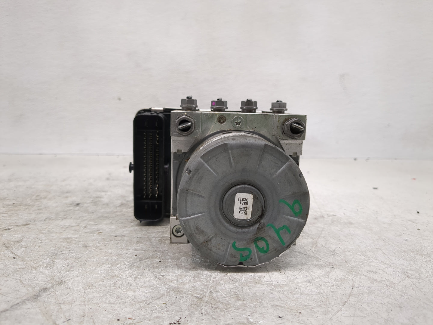 2021-2022 Volkswagen Tiguan ABS Pump Control Module Replacement P/N:5Q0 614 517 GB Fits Fits 2021 2022 OEM Used Auto Parts -