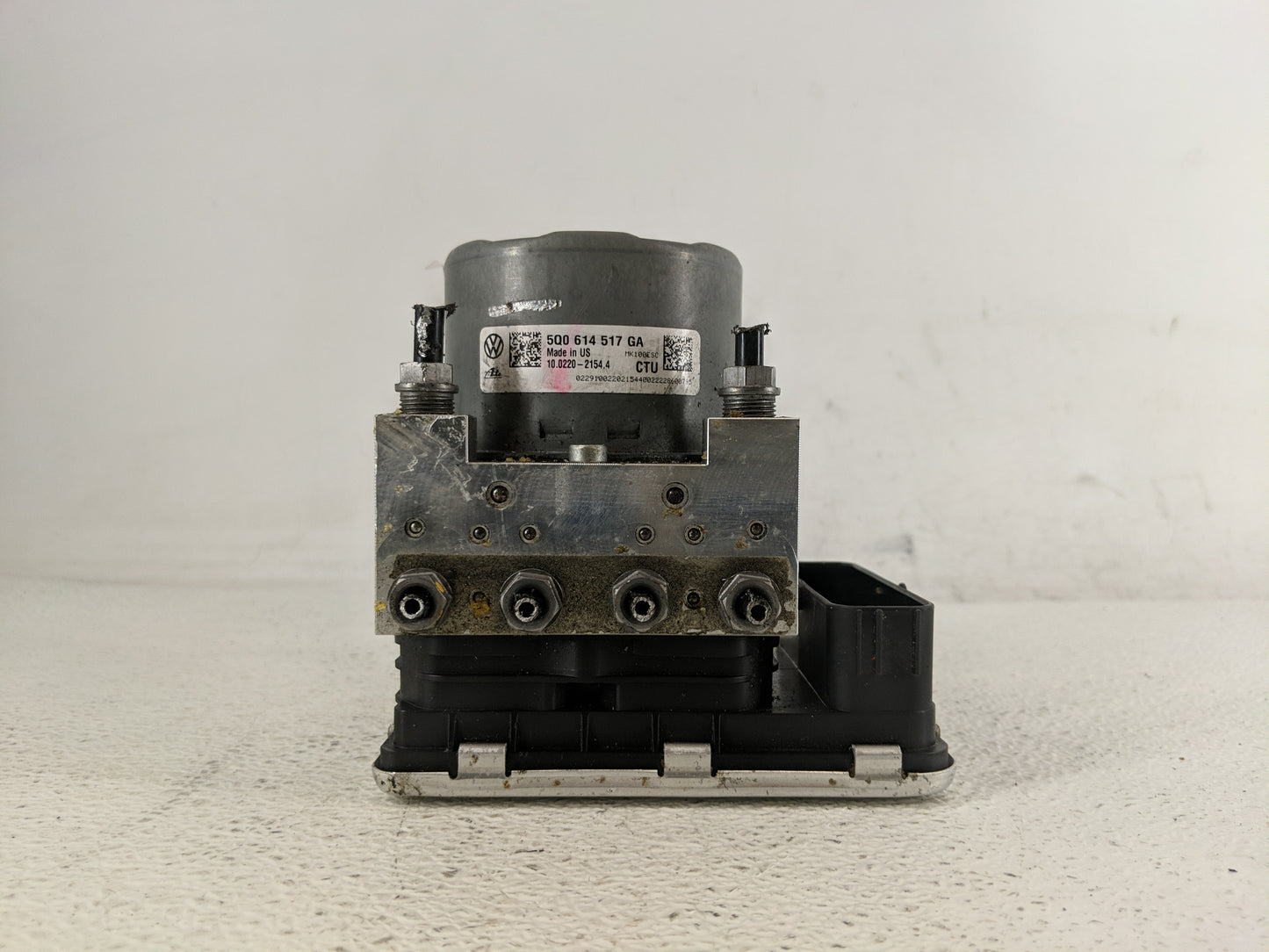 2021-2022 Volkswagen Tiguan ABS Pump Control Module Replacement P/N:5Q0 614 517 GB Fits Fits 2021 2022 OEM Used Auto Parts -