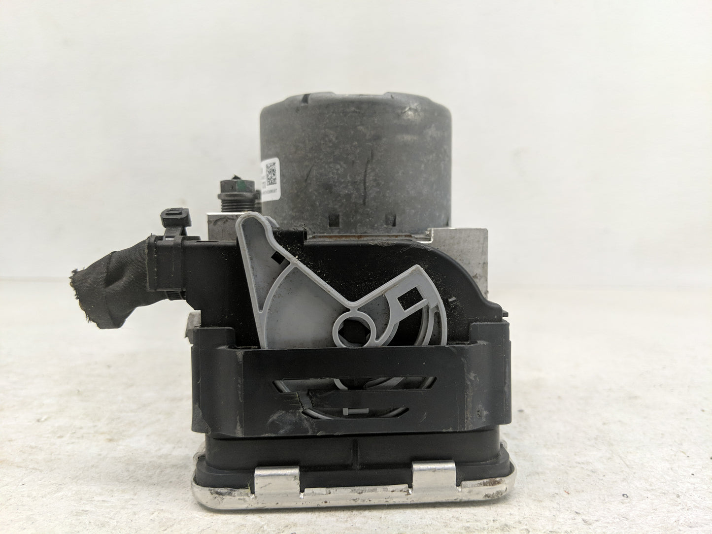 2021-2022 Volkswagen Tiguan ABS Pump Control Module Replacement P/N:5Q0 614 517 GB Fits Fits 2021 2022 OEM Used Auto Parts -