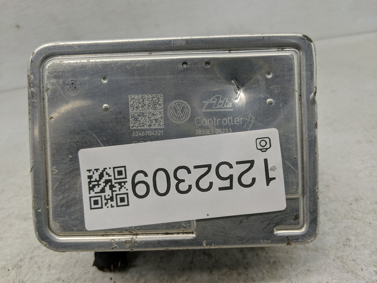 2021-2022 Volkswagen Tiguan ABS Pump Control Module Replacement P/N:5Q0 614 517 GB Fits Fits 2021 2022 OEM Used Auto Parts -