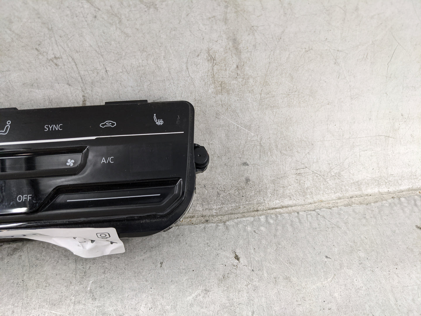 2022 Volkswagen Tiguan Climate Control Module Temperature AC/Heater Replacement P/N:5NA.907.044.AP 5NA907044AP Fits OEM Used