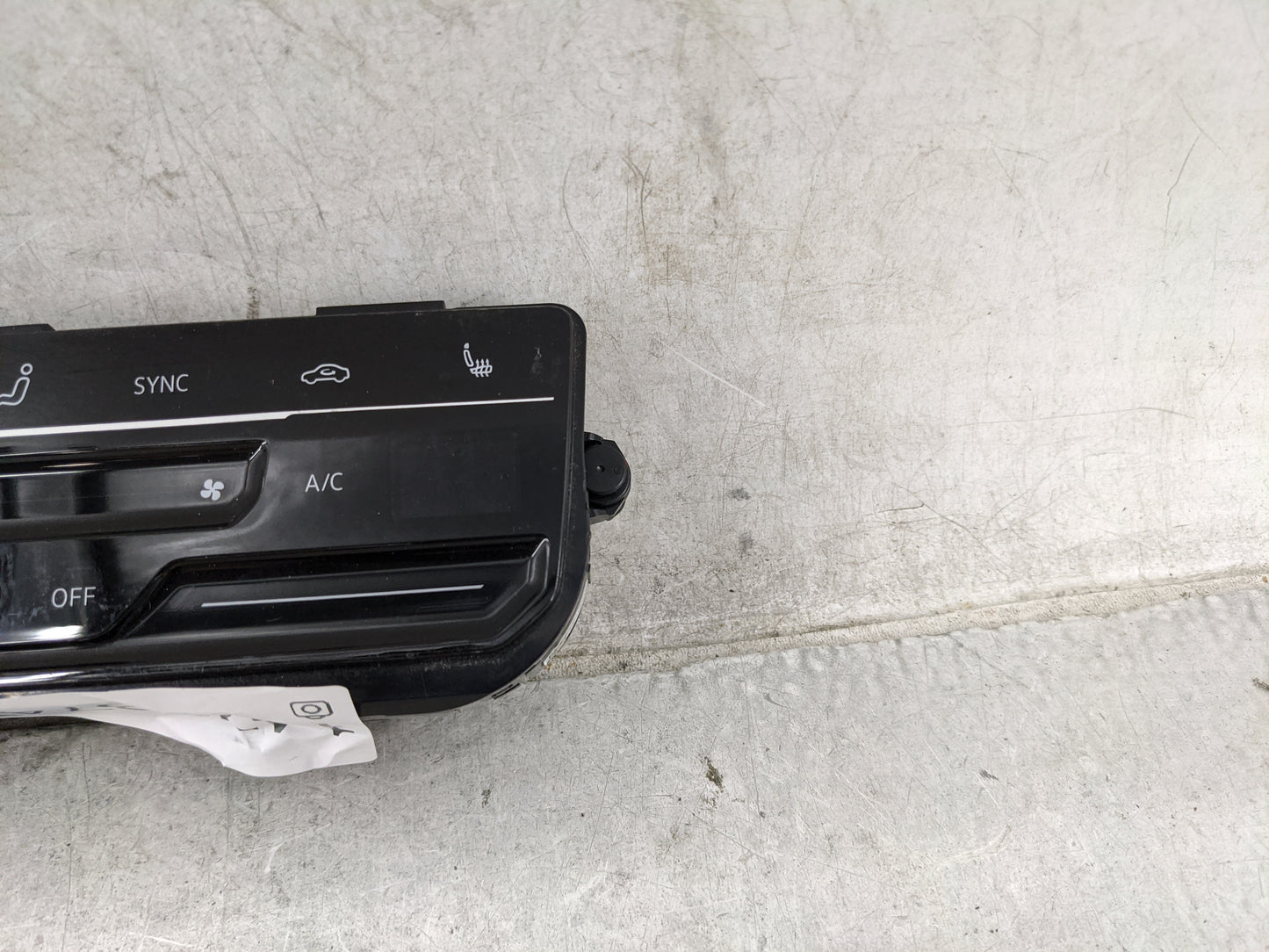2022 Volkswagen Tiguan Climate Control Module Temperature AC/Heater Replacement P/N:5NA.907.044.AP 5NA907044AP Fits OEM Used