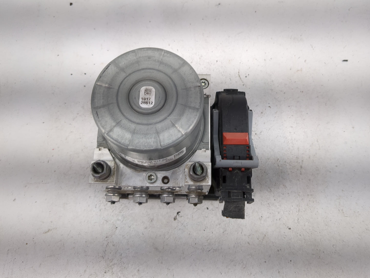 2021-2022 Volkswagen Tiguan ABS Pump Control Module Replacement P/N:5Q0614517GB 10.0220-2155.4, 5Q0614517BP Fits Fits 2021 2