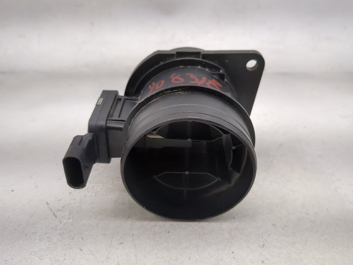 2018-2022 Volkswagen Tiguan Mass Air Flow Meter Maf 1485891 - Oemusedautoparts1.com
