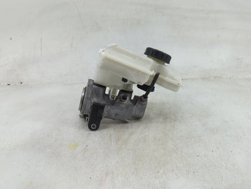 2018-2022 Volkswagen Tiguan Brake Master Cylinder 1489100 - Oemusedautoparts1.com
