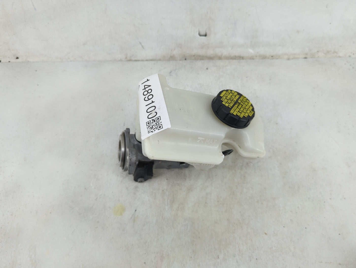 2018-2022 Volkswagen Tiguan Brake Master Cylinder 1489100 - Oemusedautoparts1.com