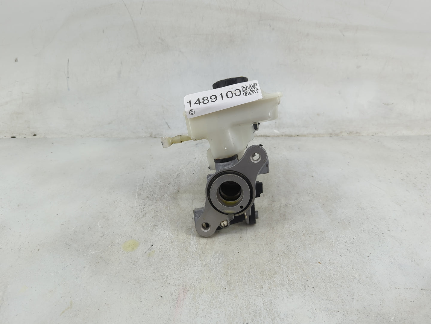 2018-2022 Volkswagen Tiguan Brake Master Cylinder 1489100 - Oemusedautoparts1.com