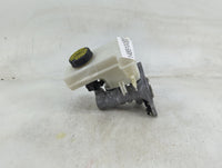 2018-2022 Volkswagen Tiguan Brake Master Cylinder 1489100 - Oemusedautoparts1.com