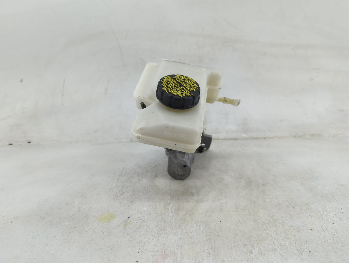 2018-2022 Volkswagen Tiguan Brake Master Cylinder 1489100 - Oemusedautoparts1.com
