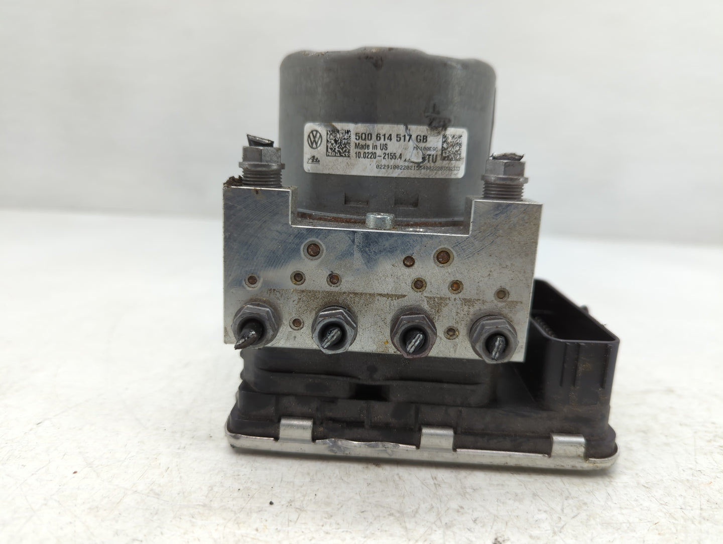 2021-2022 Volkswagen Tiguan ABS Pump Control Module Replacement P/N:5Q0 614 517 GB Fits Fits 2021 2022 OEM Used Auto Parts -